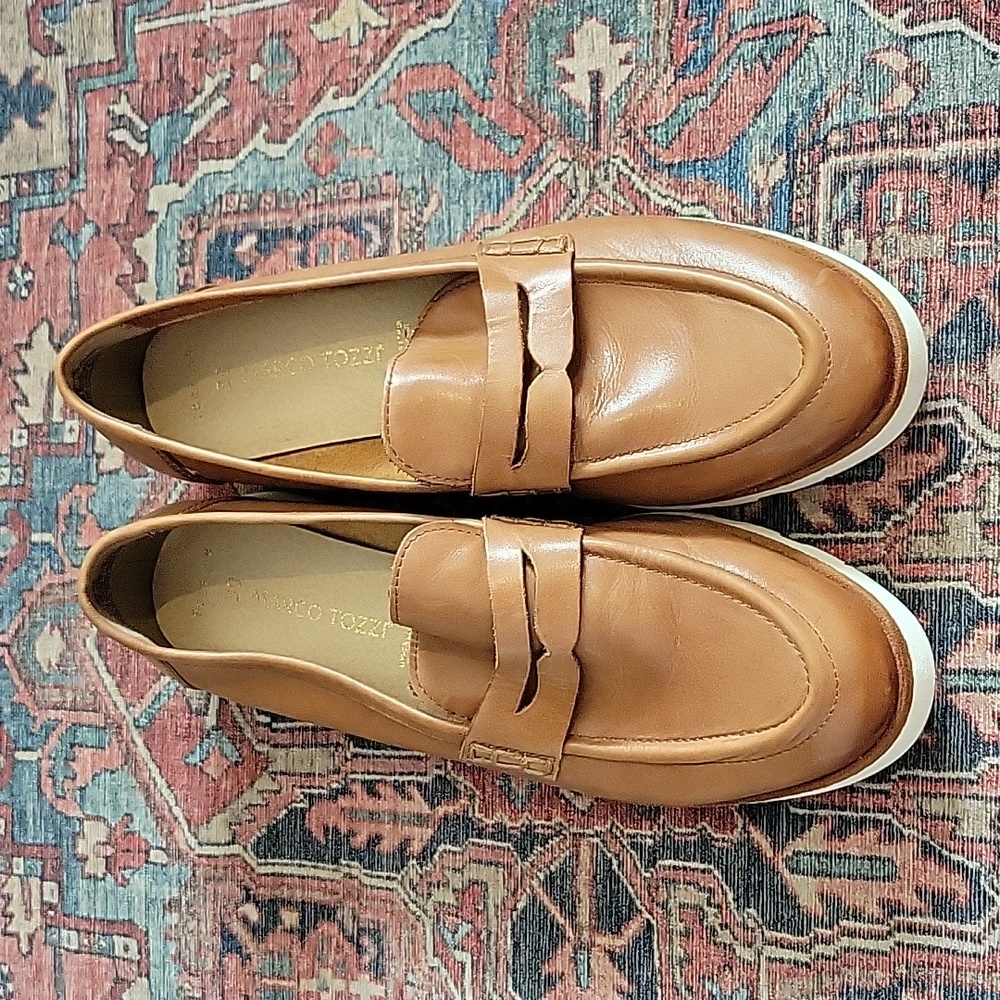 Marco Tozzi leather loafers
